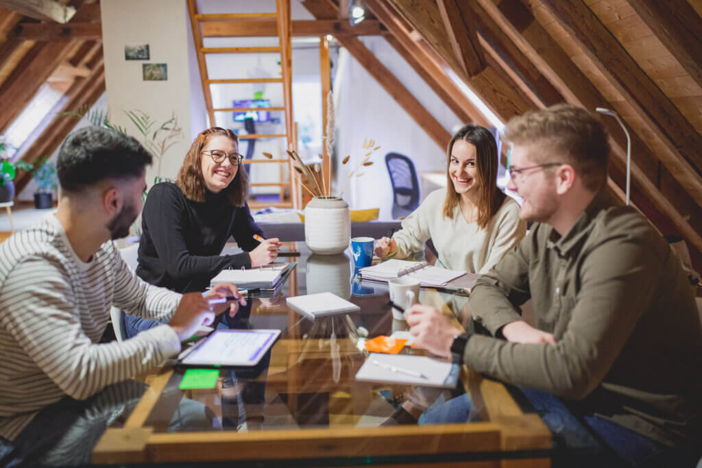 Starts Team Arbeiten mit Freunden