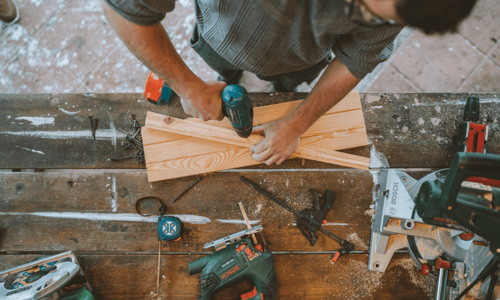 blogartikel-headerbild-handwerker-logos